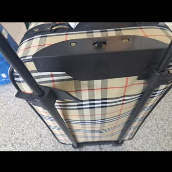 Kırık Bavul Teslimatı Ve Soğuk Havalarda Taşıma Mağduru: Yeni Bavul Talebi