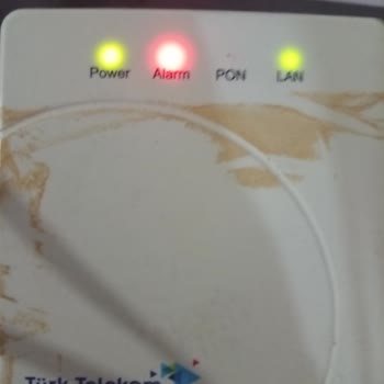 Modemde Sürekli Alarm Işığı Ve Yavaşlayan İnternet Hızı İçin Acil Müdahale Talebi