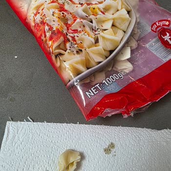 Superfresh Mantı İçeriği Bilinmeyen Siyah Maddeyle Dolu, Güven Kırıldı