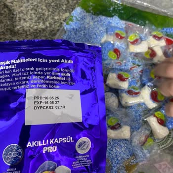 80’li Deterjan Paketi Kapsüllerinin Yarısı Yırtık Ve Kullanılamaz