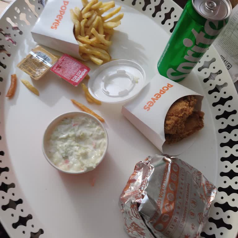 Sipariş Notum Göz Ardı Edildi, Gravy Sosu Gelmedi