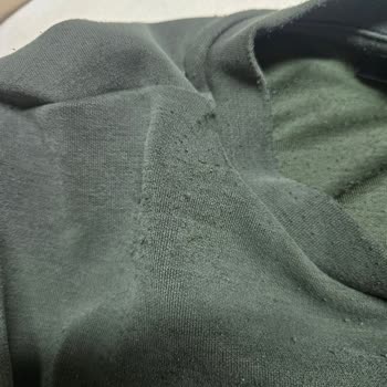 LCW Burdur Mağazasından Aldığım Sweatshirt Kısa Sürede Yıprandı Ve Tüylendi Değişim Talebi