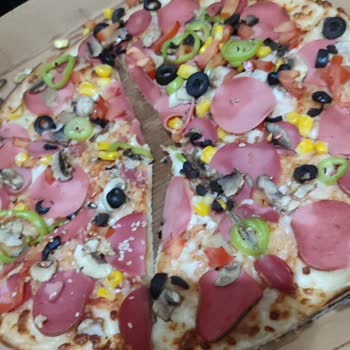 Getir Yemek'ten Çiğ Pizza Ve Çözüm Sunmayan Müşteri Hizmeti