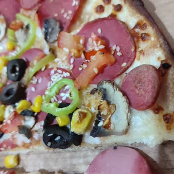 Getir Yemek'ten Çiğ Pizza Ve Çözüm Sunmayan Müşteri Hizmeti
