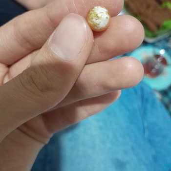 Yapay Malzemelerle Hazırlanan Pastanın Yenilemez Olması Ve Alaycı Hizmet