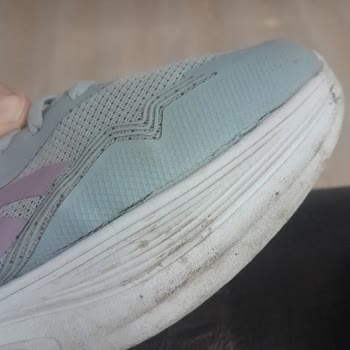 Reebok Ayakkabım Kısa Sürede Açıldı Ve Yırtıldı, Değişim Reddedildi