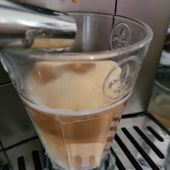 Delonghi Kahve Makinesi Süt Köpürtme Sorunu Garanti Kapsamında Hızlı Onarım Gerekiyor