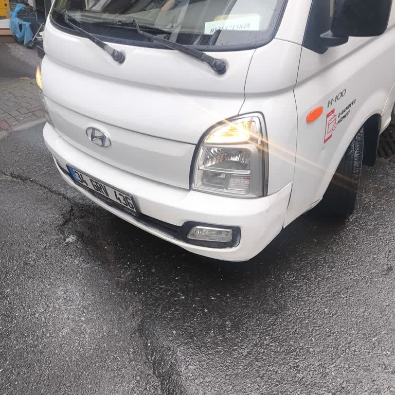 Teslimat Ekibi Buzdolabını Kapıdan Geçmez Diyerek Bıraktı Ve Saygısız Davranış Sergiledi