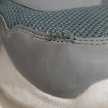 Kısa Kullanımda Dikiş Atan FLO Koşu Ayakkabısına Değişim Ve İade İsteği