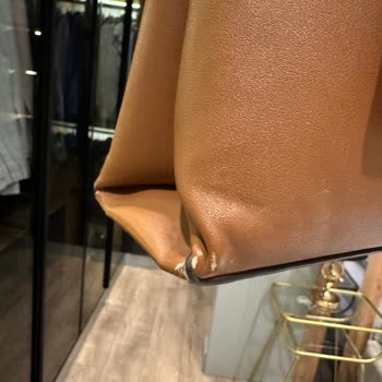 Mango Shopper Çantasında Köşe Derilerindeki Üretim Kusuru Kullanım Hatası Olarak Reddedildi