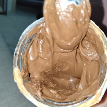 Nutella Kavanozunda Görülen Baloncuklar Ve Beyazlıklar Sağlık Endişesi Yaratıyor