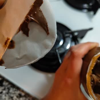 Nutella Kavanozunda Görülen Baloncuklar Ve Beyazlıklar Sağlık Endişesi Yaratıyor