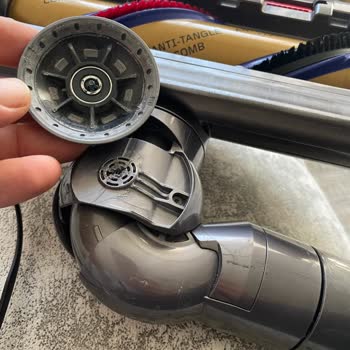 Dyson V15 Başlık Arızası İçin 3 Aylık Gecikme Ve İlgisizlik