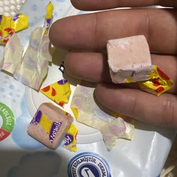 Ülker Kremini Şekerlerde Kağıt Yapışması Sorunu