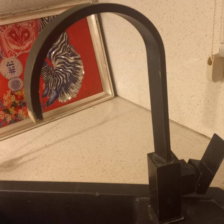 Uzun Süreli Su Kesintileri Keçiören Bağlarbaşı Mahallesinde Günlük Hayatı Aksatıyor