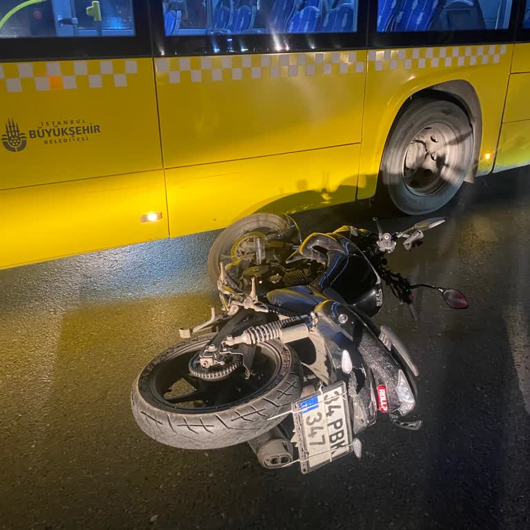 İETT Şoförünün Ehliyet Bilgilerini Reddetmesi Ve Kazada Maddi Hasarın Karşılanmaması