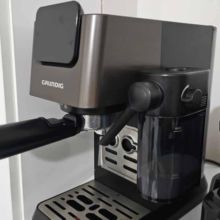 Sıcak Kahve Veremeyen Grundig Makine İçin Para İadesi Talebi