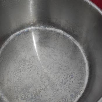 Korkmaz Tencerelerinde Paslanma ve Beyaz Lekeler: İade Talebi