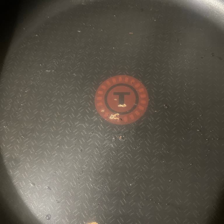 Tefal Tencere Setinin Tavası 6 Ayda Soyuldu, Sağlık Riski Ve Güven Kaybı
