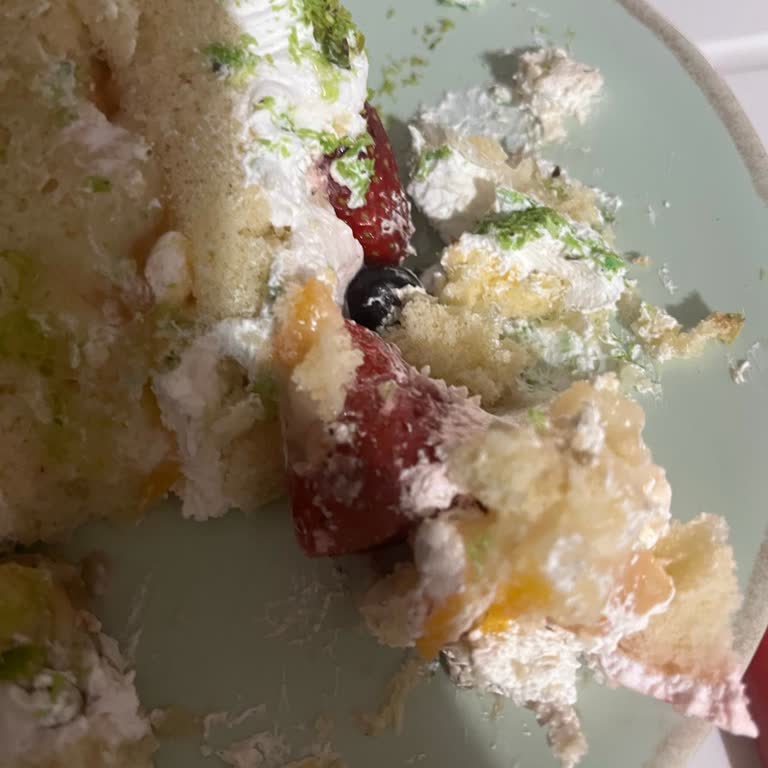 Yemeksepeti Akdeniz Dondurma Pastasının Yağlı Ve Lezzetsiz Olması Nedeniyle İade Reddi!