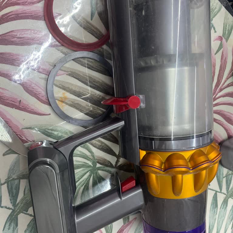 Dyson V15 Detect Toz Haznesi Parça Arızası Ücretsiz Parça Talebi