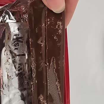Nestle Kitkat Üzerindeki Anormal Bozulmalar Ve Açıklama Talebi