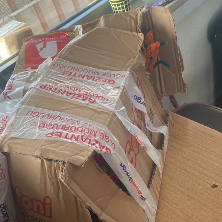 Sürat Kargo Kırılabilir Uyarısına Rağmen Kırık Teslim Edilen Kargo!