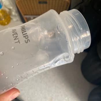 Philips Avent Natural Biberon Kaynatma Sırasında Üst Kısmı Eridi