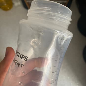 Philips Avent Natural Biberon Kaynatma Sırasında Üst Kısmı Eridi