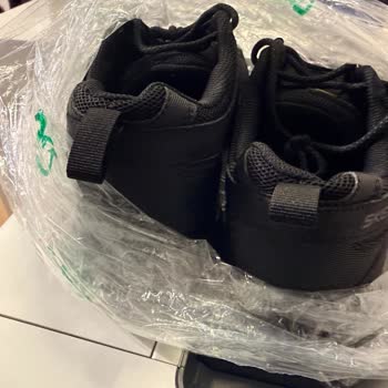 Skechers Ayakkabısındaki Üretim Hatası İçin Değişim Talebi