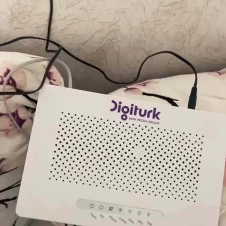 Modem Açılmıyor, İnternetsiz Kaldım Ve Müşteri Hizmetlerinden Yanıt Gelmiyor