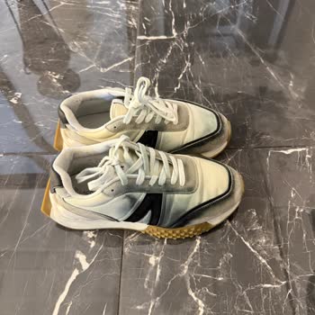 Yağmurlu Havalarda Lacoste Sneaker’da Boya Akması Ve Kullanıcı Hatası İddiası