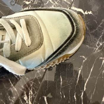Yağmurlu Havalarda Lacoste Sneaker’da Boya Akması Ve Kullanıcı Hatası İddiası
