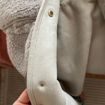 İpekyol Kürklü Yelekte Çıtçıt Kırılması 7000 TL’ye Karşı Kalitesiz Ürün!