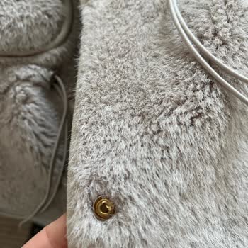 İpekyol Kürklü Yelekte Çıtçıt Kırılması 7000 TL’ye Karşı Kalitesiz Ürün!