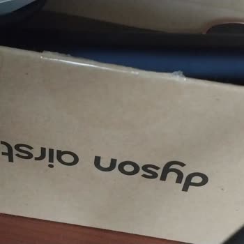 Dyson Airstrait Saç Düzleştiriciden Saç Kırılması Yanma Ve İade Talebi