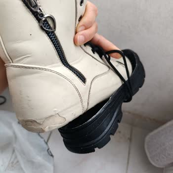 FLO Mağazasından Alınan Polaris Botların Hızlı Deformasyonu Ve Değişim Talebi