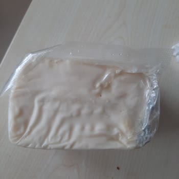 Son Kullanma Tarihi Geçmemiş Peynirde Küf Sorunu