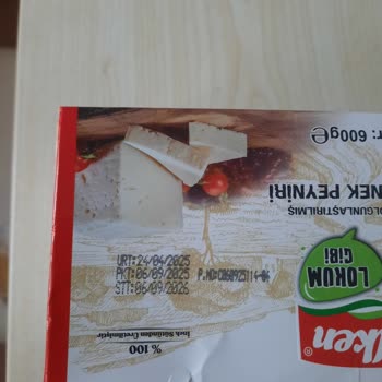 Son Kullanma Tarihi Geçmemiş Peynirde Küf Sorunu