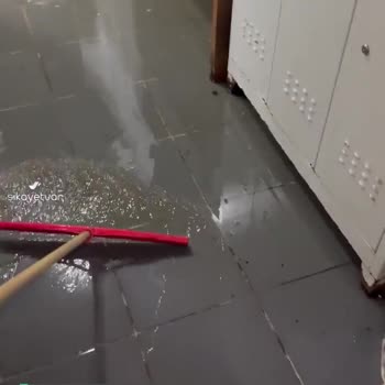 İstanbul Büyükşehir Belediyesi Kanal Çökmesi Rögar Geri Tepmesi!