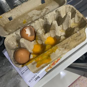 Kırık Ve Akmış Yumurta Teslimatı İçin İade Reddi Ve Cevapsız Müşteri Hizmetleri