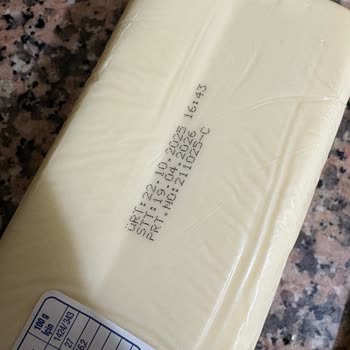 Son Kullanma Tarihi Uzak Olmasına Rağmen Küflü Kaşar Peynir