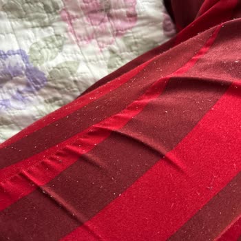 Kısa Sürede Tüylenen Saten Pijama Takımına İade Talebi