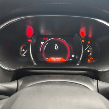 Renault Megane 4 Icon’da Elektronik El Freni Ve Vites Soğutma Uyarısı Sorunu