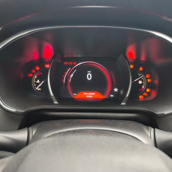 Renault Megane 4 Icon’da Elektronik El Freni Ve Vites Soğutma Uyarısı Sorunu