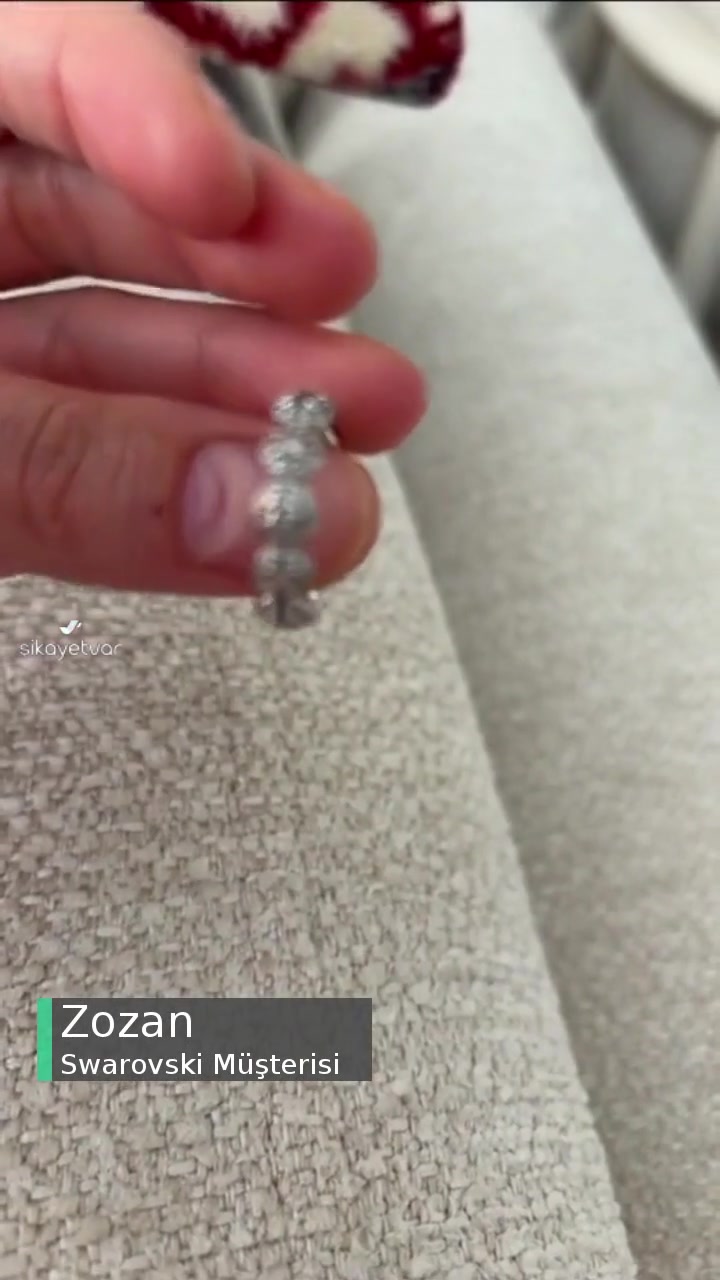 Swarovski Yüzük Rengi Attı videonun kapak resmi