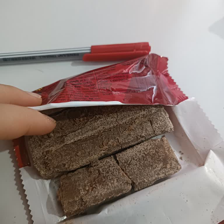 Ülker Dido Sütlü Çikolata Kaplamalı Gofretin Bozulmuş Görünümü Gıda Güvenliği Endişesi Yarattı