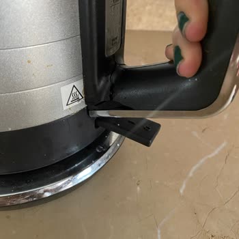 Crystal Temper Çay Makinesinde Tutma Yeri Çatlaması Üretim Hatası