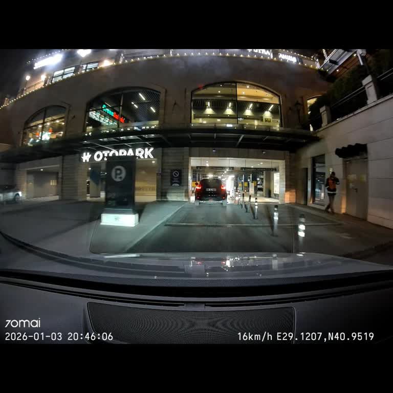 Ücretsiz 3 Saatlik Otoparkta HGS Üzerinden 800 TL Haksız Kesinti Ve İade Talebi