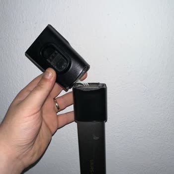 Philips Dikey Şarjlı Süpürge Gövde Ve Sap Bağlantısında Çatlama, Performans Ve Pil Kaybı